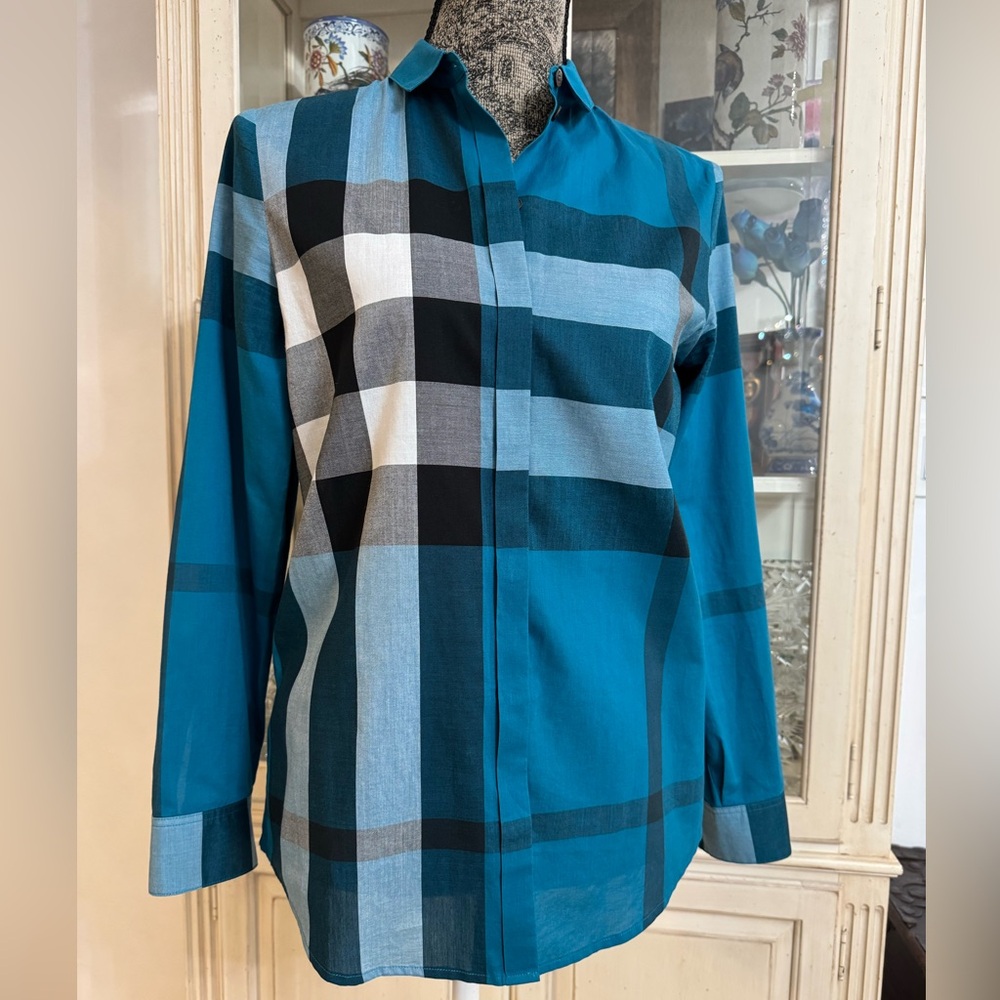 **SOLD** Burberry Plaid Button Down Ladies Oxford Shirt size XS Teal Blue